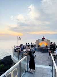 Ayana Rock bar 絕美日落海灘🏖️