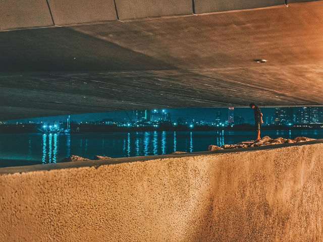 Coastal Chic & Marina Lights: A Night Stroll at Straits Quay