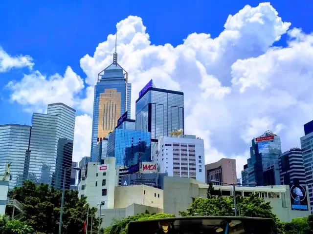 Enjoying Hong Kong's Skyscrapers – Feeling the Energy in the Dense Skyline