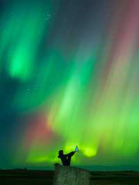 Yoga under the northern light in Saskatchewan Canada🇨🇦💖