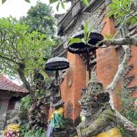 🕌 Ubud Palace – Small in Size, Rich in History