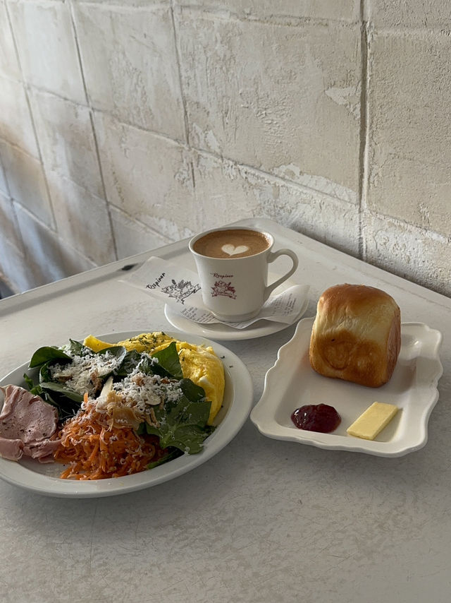 塩パン専門店の塩食パンのブランチセット