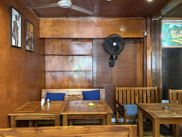 Steamy pork ribs in Kuta wooden shack