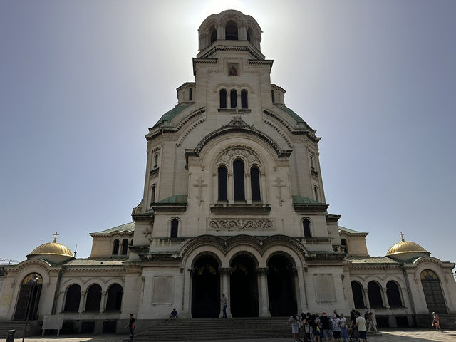 【Sofia｜ブルガリアの首都でヨーグルトと温泉と…夏の暑さ】 シェンゲン圏に久々の再突入。ここはヨーグルトと温泉の街