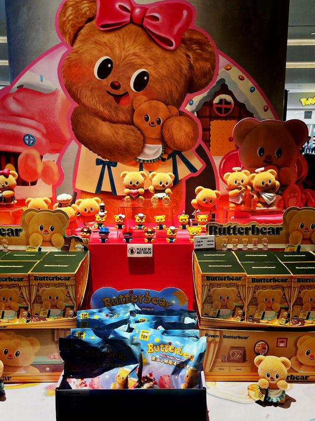 Jewel Changi Airport – Where Nature, Retail & Travel Converge