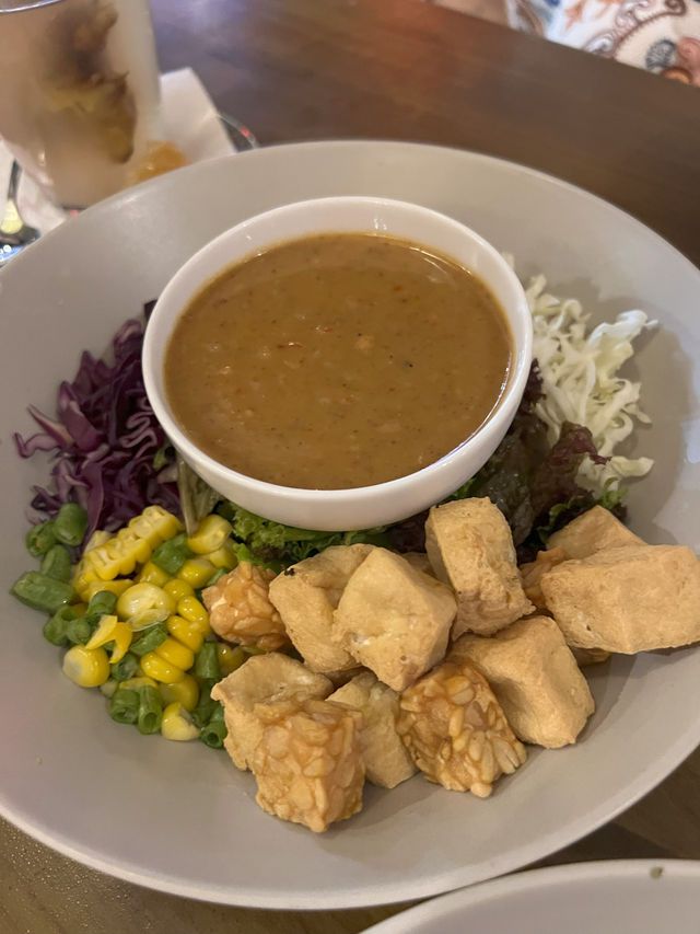 Chill Vibes & Great Bites at Karta Coffee & Eatery, Malioboro Street
