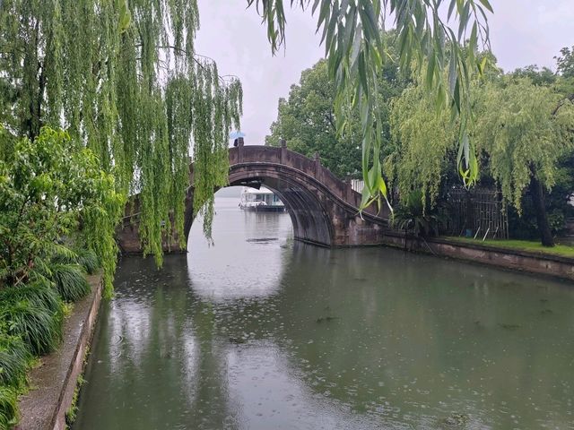 ทะเลสาบซีหู (西湖)