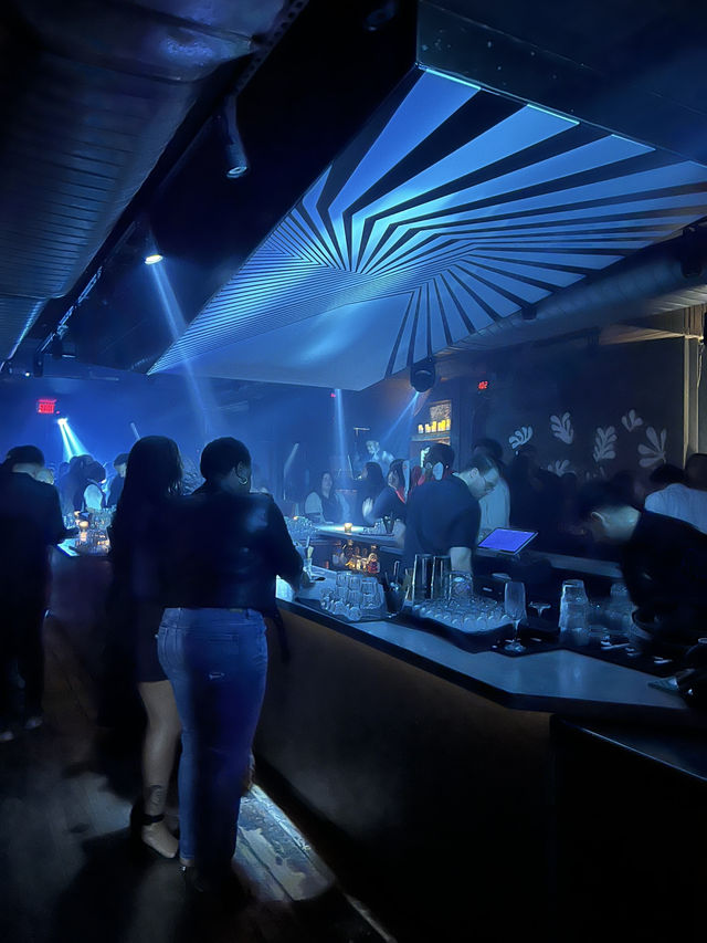 ❄️ A Typical Night Out in Montreal – Winter Edition 🇨🇦