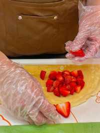 Hidden Gem Alert! Tokyo-Style Crêpes with a Burnt Sugar Twist in the Heart of Guangzhou 🍓🔥
