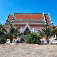 สักการะพระพุทธยมโลกและชมจิตรกรรมฝาผนัง
