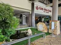 “Glory Beach Resort – Family-Friendly Seafront Stay with Rough Edges”
