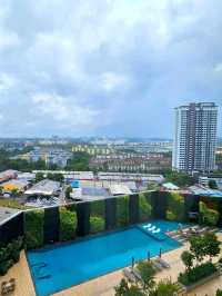 🌇 Hyatt Place JB – Shop, Sleep, Repeat! 🛍️🛏️