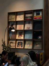 16 Grams Café