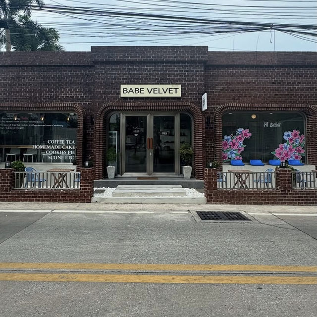 Hi Babe Café