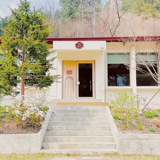 Owol School Cafe