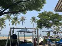 นอนริมทะเลพัทยาที่ Mera Marr