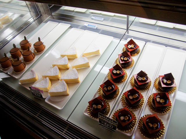 🍫 Sweet Escape to Shiroi Koibito Park