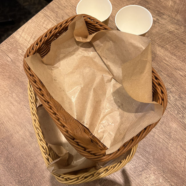후쿠오카에서 빵을 무제한으로 먹을 수 있는🥖🍞 아침 빵뷔페