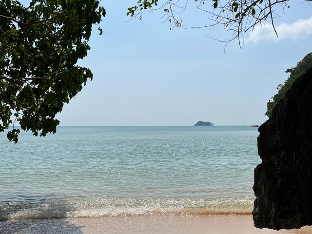 หาดลับ✨ มีแต่คนพื้นที่ที่รู้จัก น้ำใสเหมือนสระ