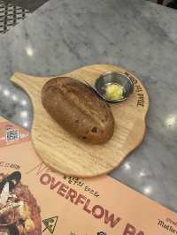 [광주 맛집] 매드포갈릭 광주광천점 – 신메뉴 ‘넘침주의’ 파스타 직접 먹어봤어요!