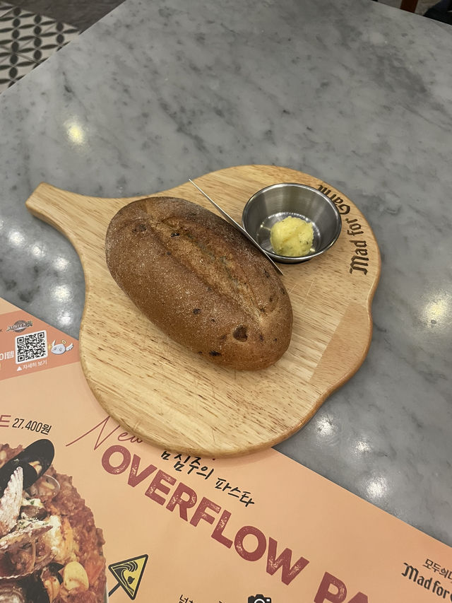 [광주 맛집] 매드포갈릭 광주광천점 – 신메뉴 ‘넘침주의’ 파스타 직접 먹어봤어요!