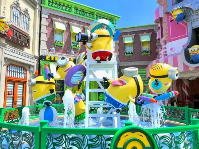 バナナでいっぱいの楽しさ  シンガポールのミニオンランドでの一日