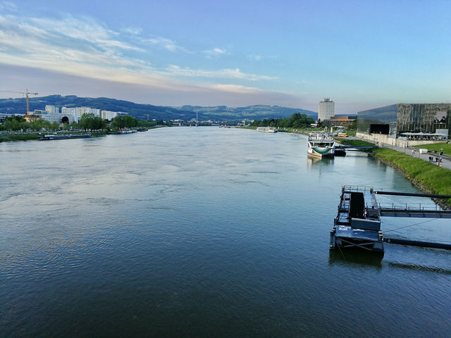 Bridges, Boulevards & Bites: A Perfect Walk Through Linz’s Historic Core