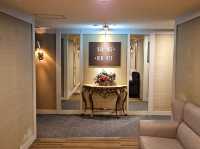 This wedding hall hotel really serves up to its quality