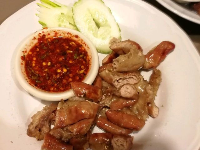 1 วันในเชียงใหม่: สายกิน-ฮิปสเตอร์-จบอิ่มเต็มโต๊ะ