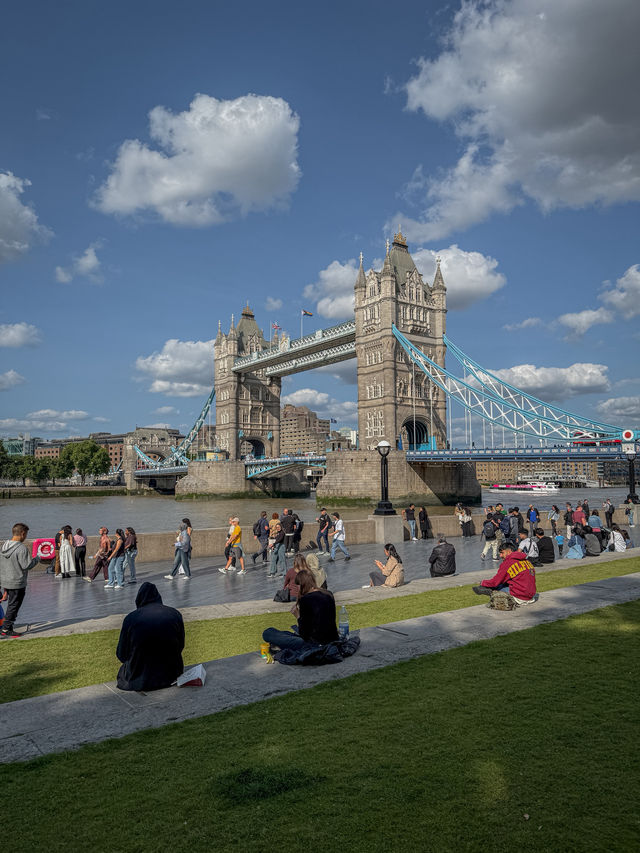 🇬🇧 포터스 필즈에서 바라본 타워브릿지, 영화 같아 🇬🇧
