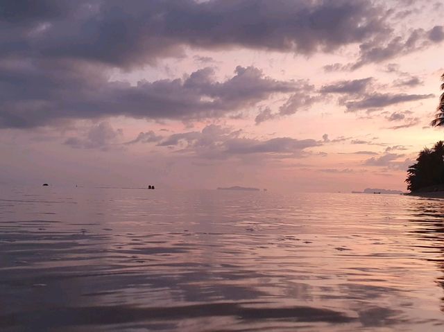 Koh Phanvan: Dhiva's Splig Personality—From Waterfall Vipassana To Full Moon Fire