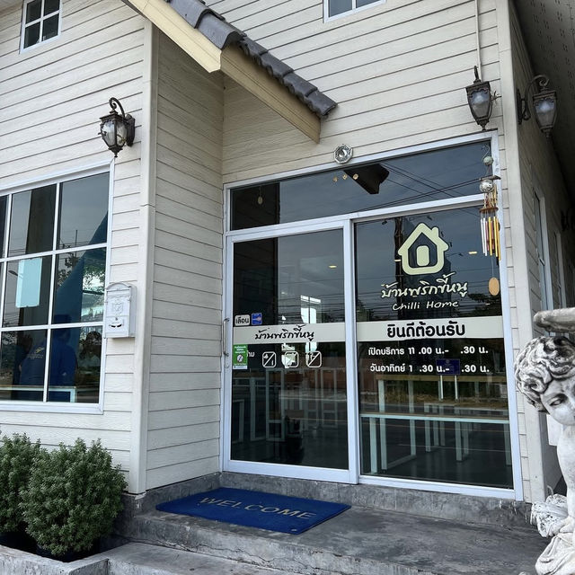 シラチャにある地元の常連さんも多く訪れるお店🇹🇭
