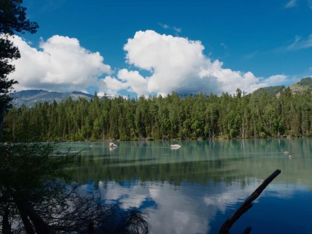 Flowing Through a Dream: Discover the Kanas River Flowing Through a Dream: Discover the Kanas River