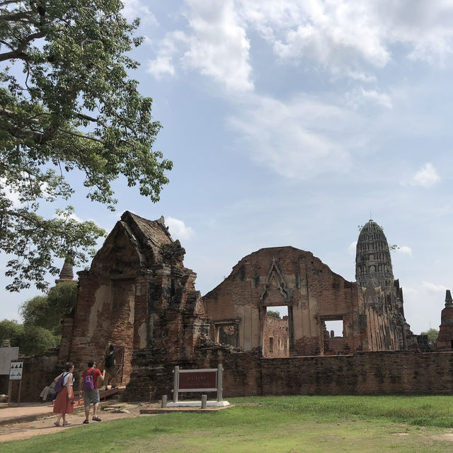 🏯 วัดราชบูรณะ – วัดเก่าแก่และกรุสมบัติสุดลึกลับ