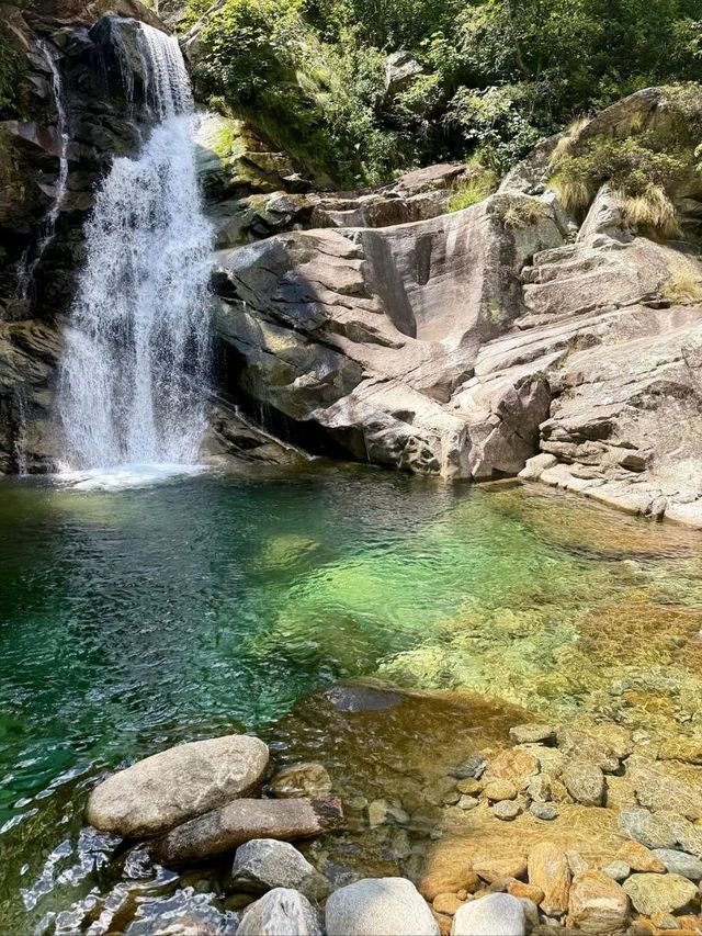Experiencing the Natural Wonder of Cascata di Fondo