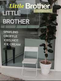 Little Brother Craft Ice Cream คาเฟ่สุดน่ารัก 🍦✨