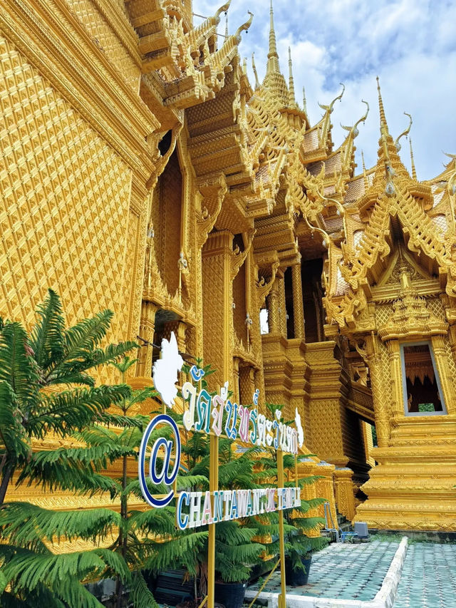 วัดจันทร์ตะวันตก พิษณุโลก ไปไหว้พระกัน