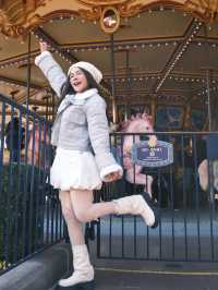 ม้าหมุนในดิสนีย์เซี่ยงไฮ้คือ Fantasia Carousel 