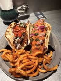 【東京】“飲めるタコス”が話題！中目黒の大人気店🌮✨