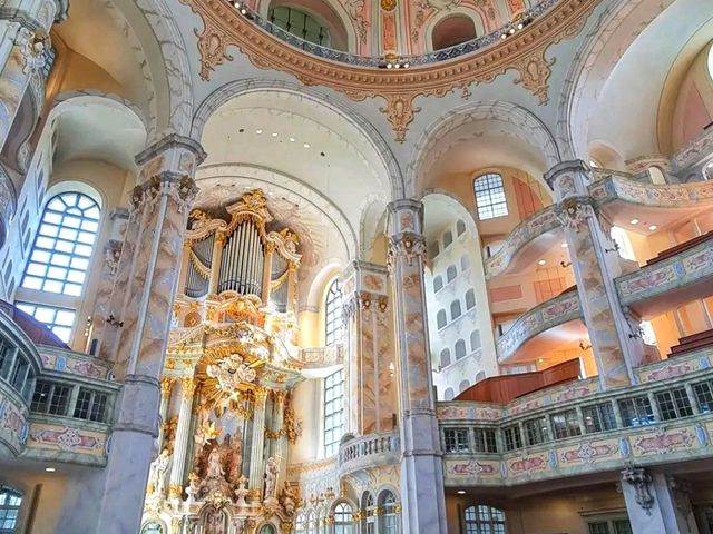 ⛪ Frauenkirche – Munich’s Iconic Gothic Cathedral