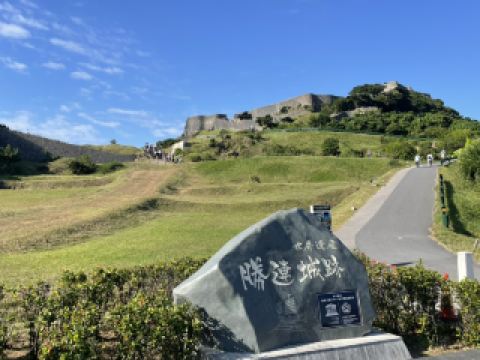 가쓰라기 성터: 바닷바람이 가장 높은 곳에 서다