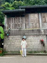 หมู่บ้านเล็กๆที่รายล้อมไปด้วยธรรมชาติสีเขียว