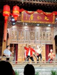 燈影下的古韻:夜訪西安高家大院與華陰老腔