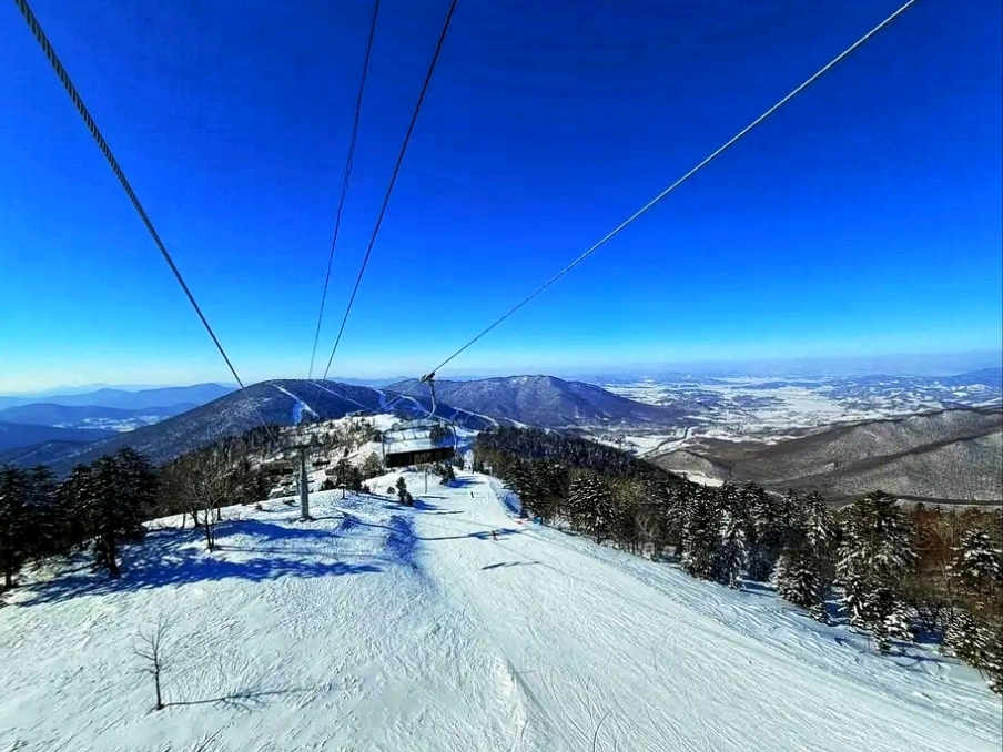 ⛷️ Beidahu Ski Resort: Winter Adventure in Jilin
