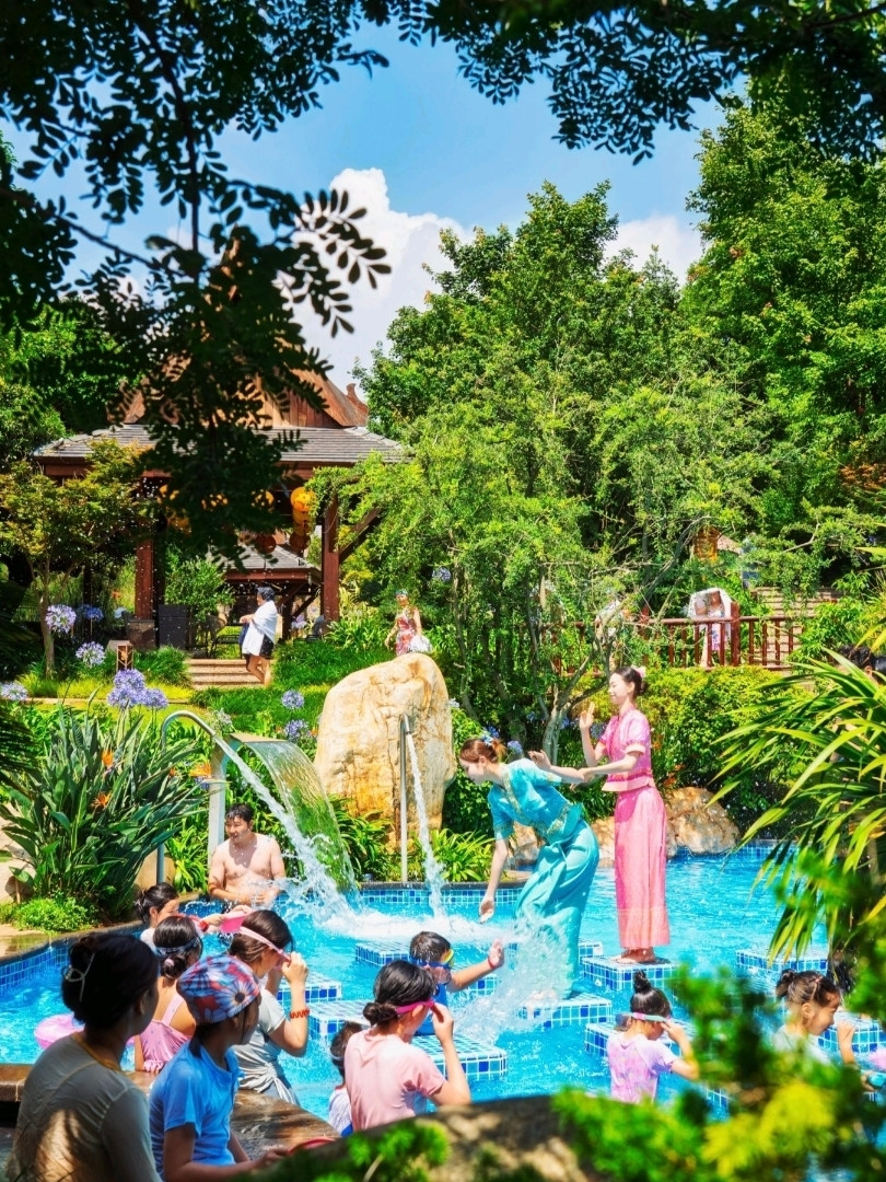 🏕️ บ่อน้ำพุร้อนลับริมทะเลสาบเตียนฉือ~คุนหมิง🌿 | Trip.com Kunming