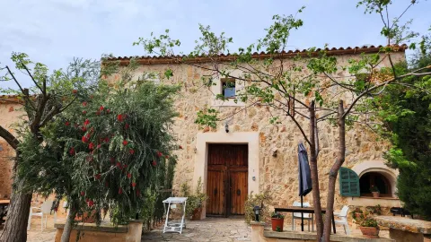 Mallorca Travel: 3-Day, 4-Night Guide to Recommended Accommodations & Optimized Itinerary — traveler post in Soller