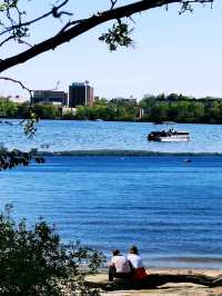 到 Lake Mendota(門多塔湖)徒步