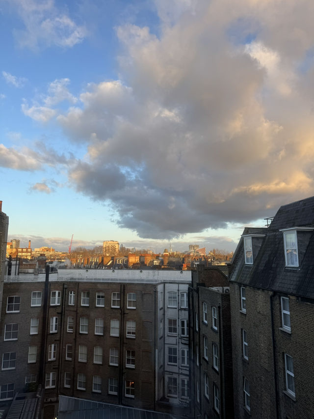 Your Go-To Spots for Authentic City Vibes: London