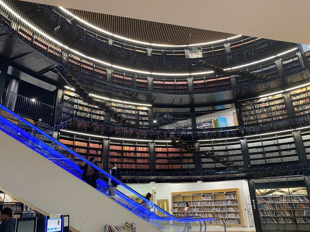 🇬🇧 Library of Birmingham 