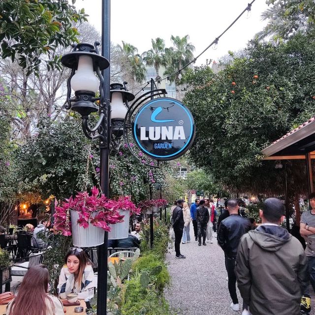 Luna Garden